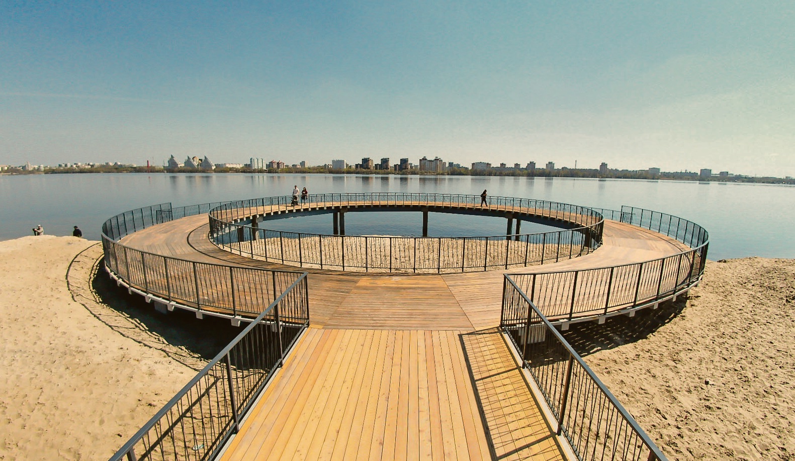 Чем удивит Петровская набережная: разбираем плюсы и минусы реконструкции