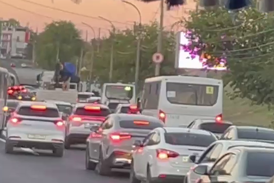 Воронежцы не могут вернуться домой из-за массового ДТП на Северном мосту