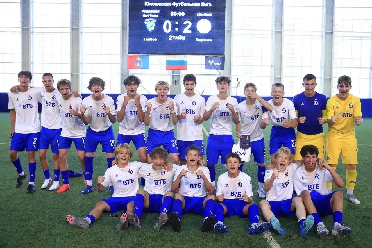 Воронежские футболисты одержали три победы в ЮФЛ Центр