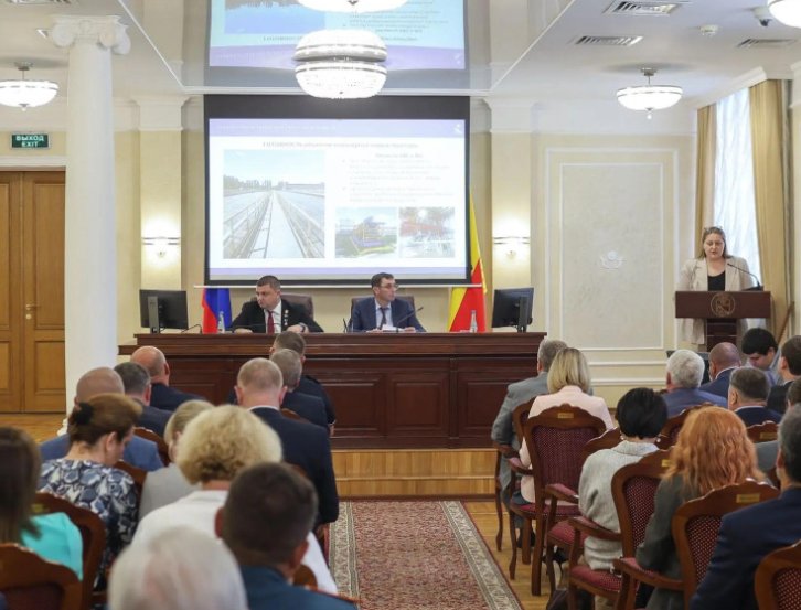 Мэру Воронежа доложили о подготовке сетей к отопительному периоду