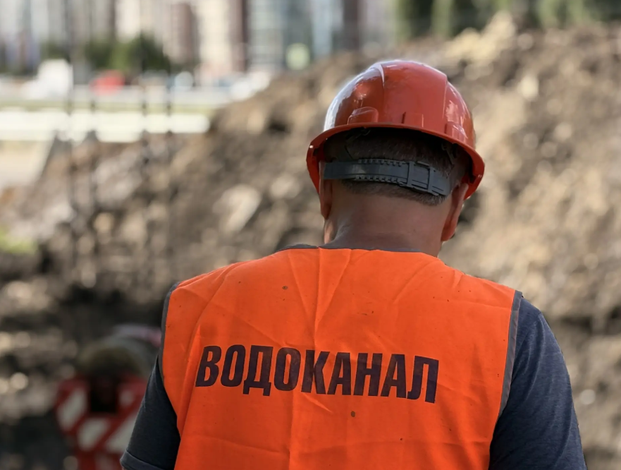 Открывают задвижки: коммунальщики пустили воду после отключения в Воронеже
