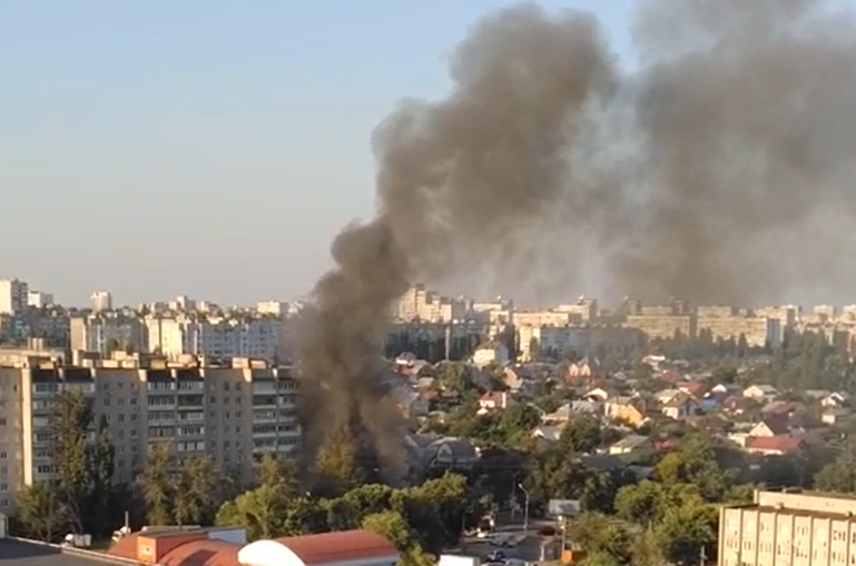 Пустовавшее несколько лет кафе внезапно сгорело в Воронеже