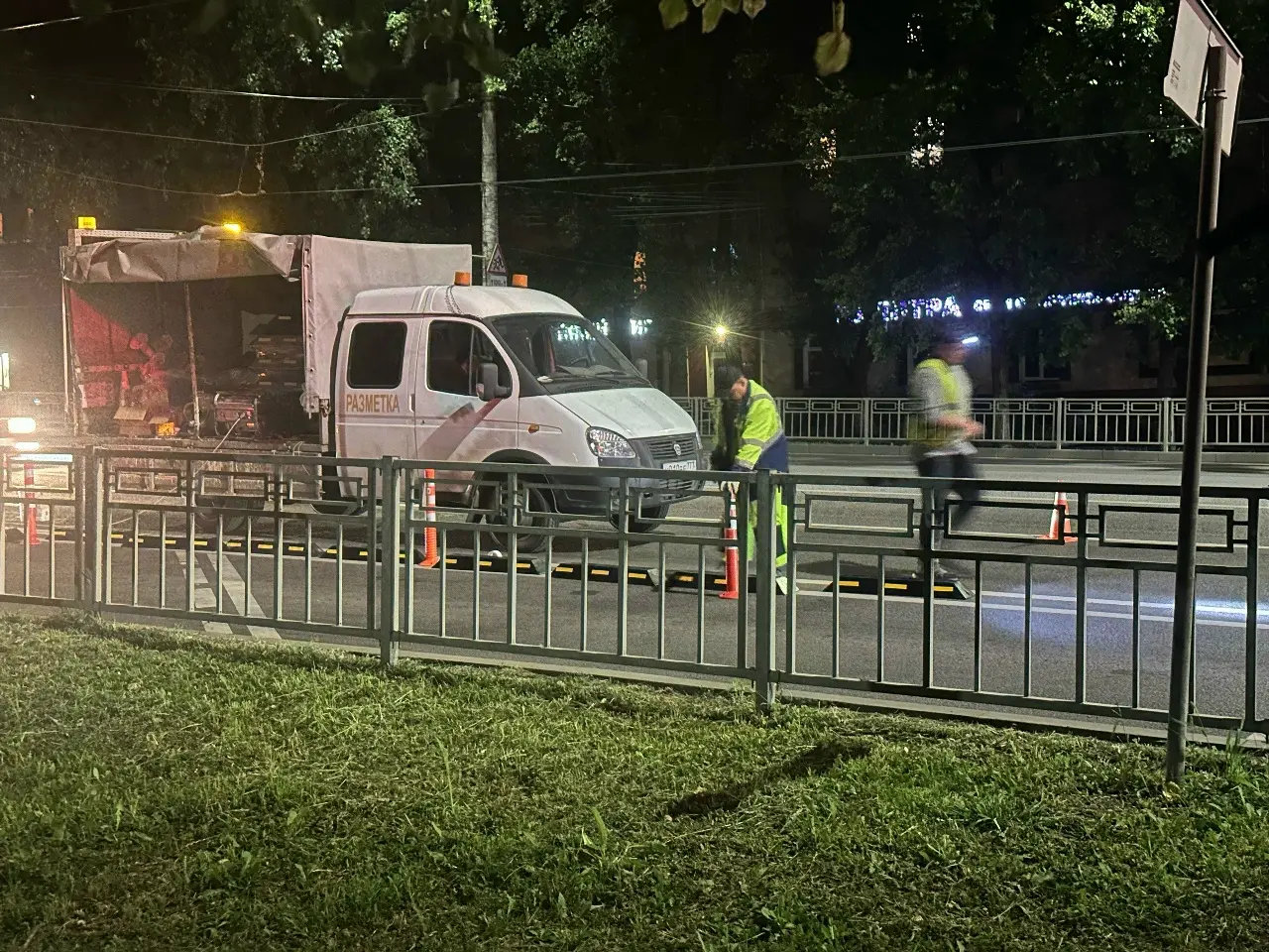 Делиниаторы для воронежского метробуса начали устанавливать у автовокзала