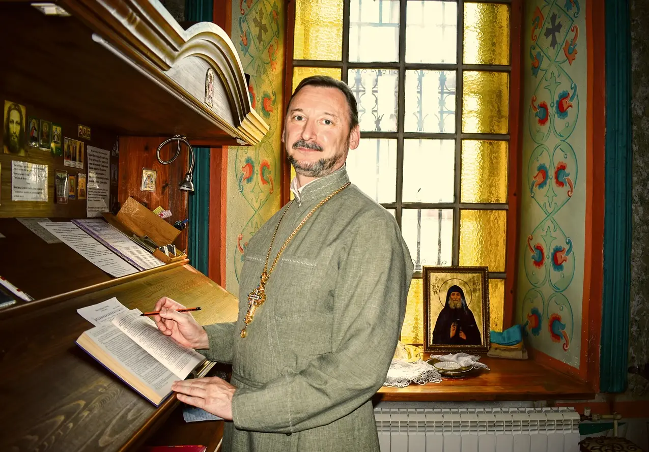 Книгу воронежского священника озвучил дрессировщик Эдгард Запашный