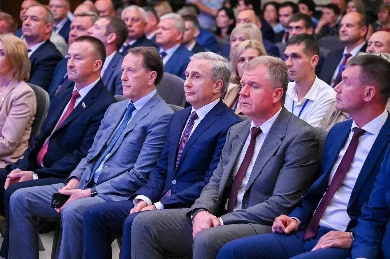 «Не прятаться, а действовать»: на Муниципальном форуме обсудили решение проблем воронежцев