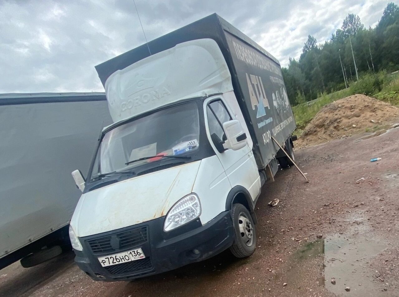 Мёртвого мужчину нашли в салоне грузовика с воронежскими номерами