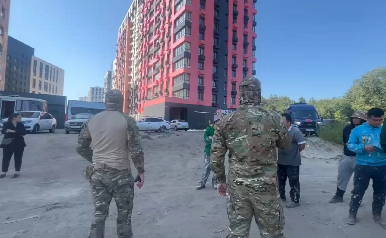 Силовики нагрянули на стройку крупного ЖК в Воронеже