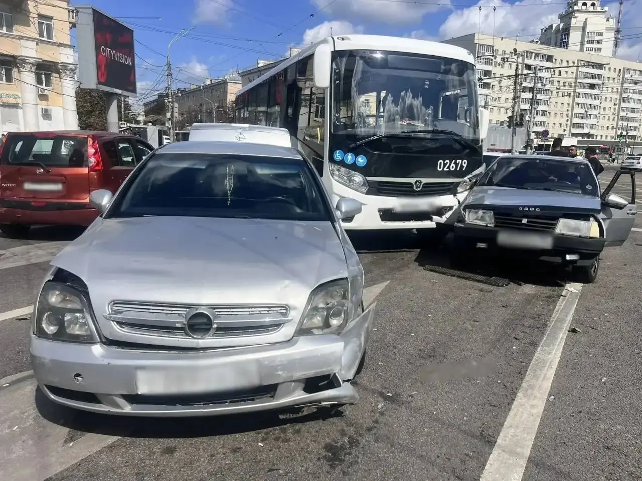 Стали известны подробности аварии, которая парализовала центр Воронежа