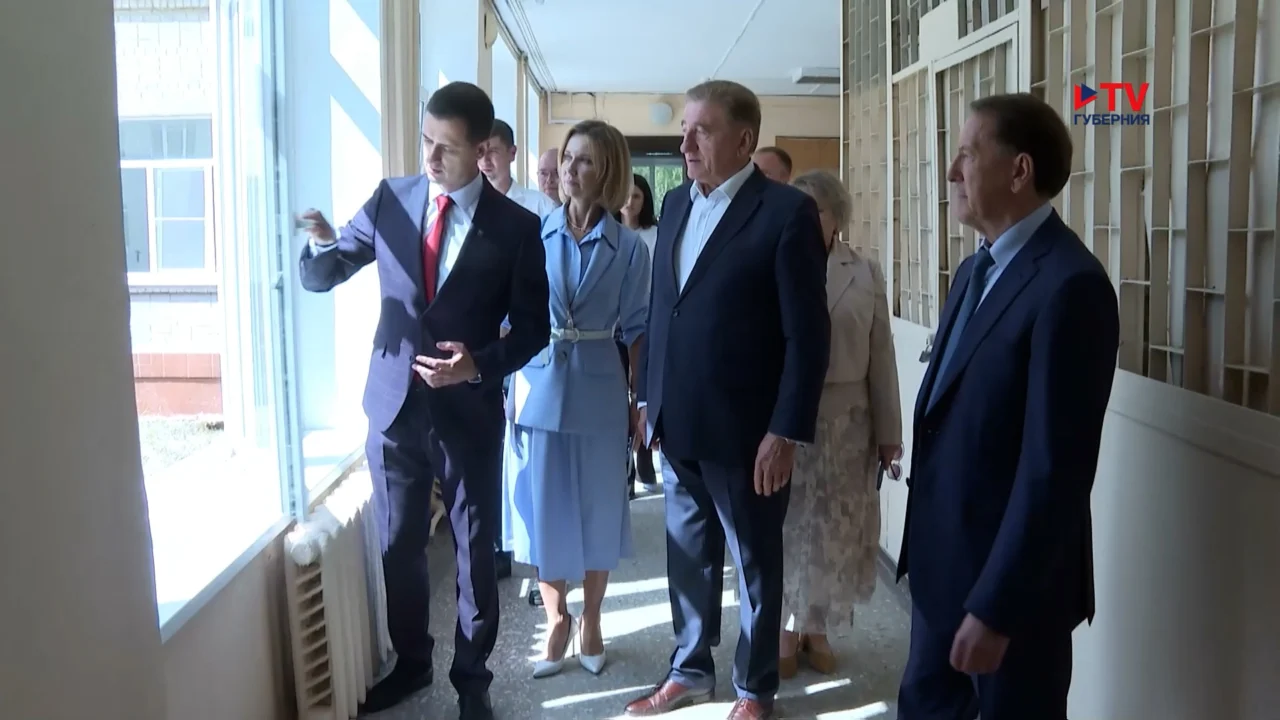 Вице-спикер Госдумы Алексей Гордеев пообещал продолжить шефство над школой, в которой сделали капремонт
