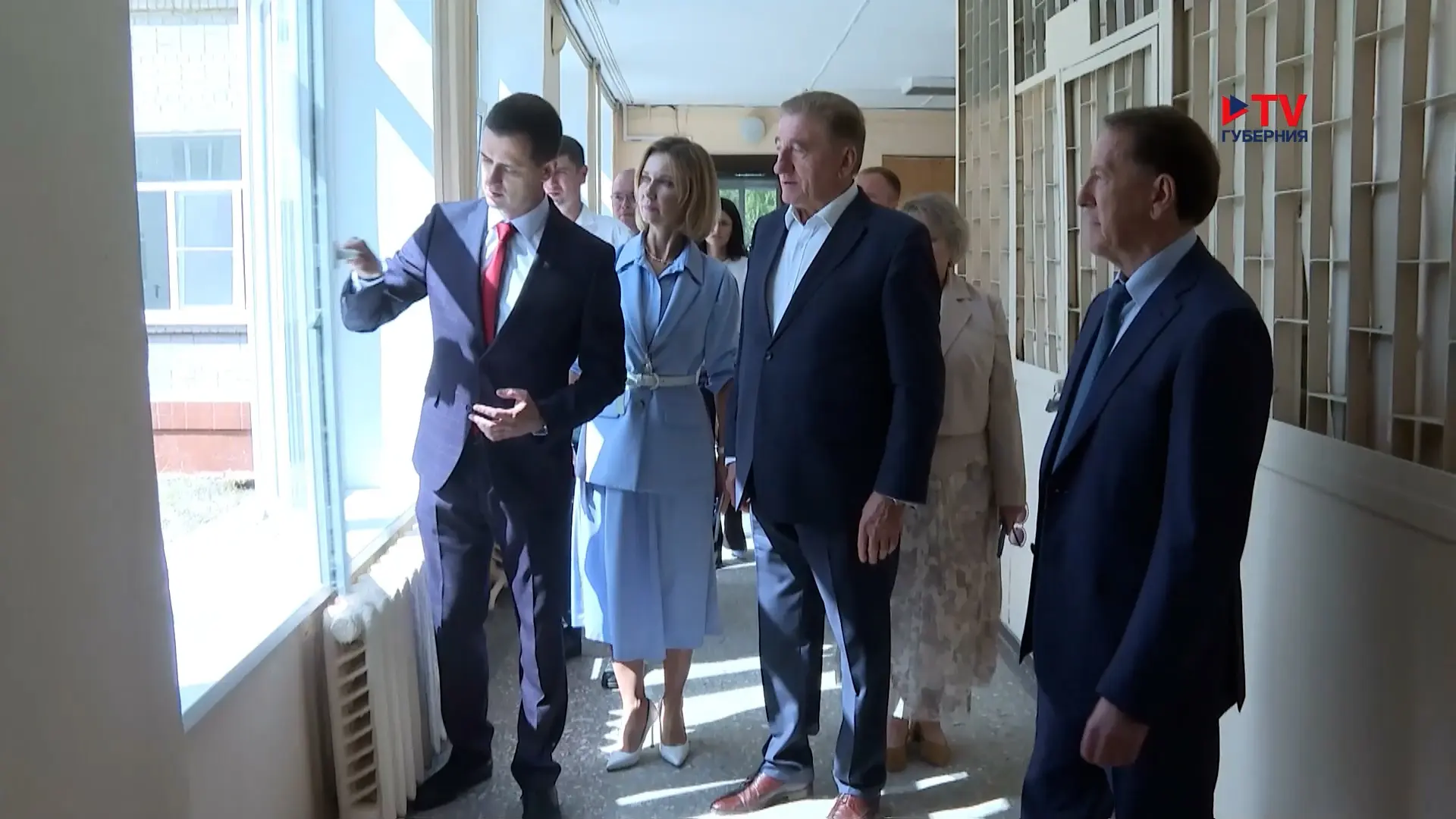 Вице-спикер Госдумы Алексей Гордеев пообещал продолжить шефство над школой, в которой сделали капремонт