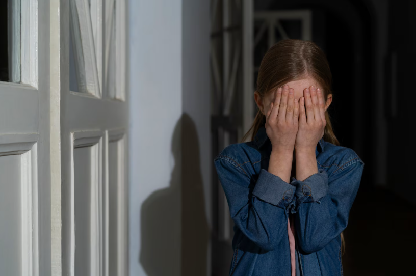 Воронежец заманил девочку в машину и изнасиловал