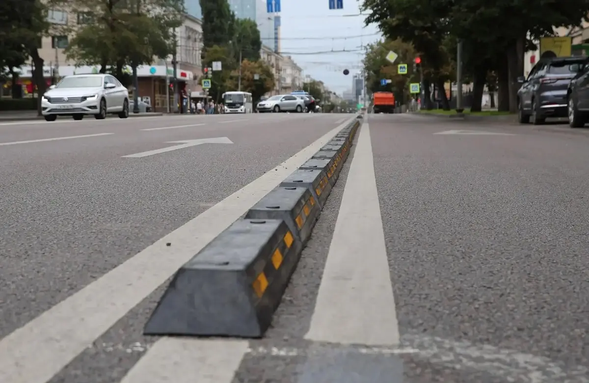 Делиниаторы для метробуса пропали из центра Воронежа