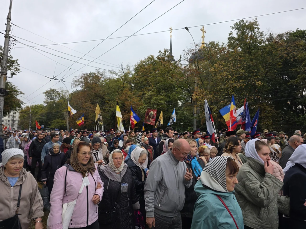 11 тысяч воронежцев вышли на общегородской крестный ход (фоторепортаж)