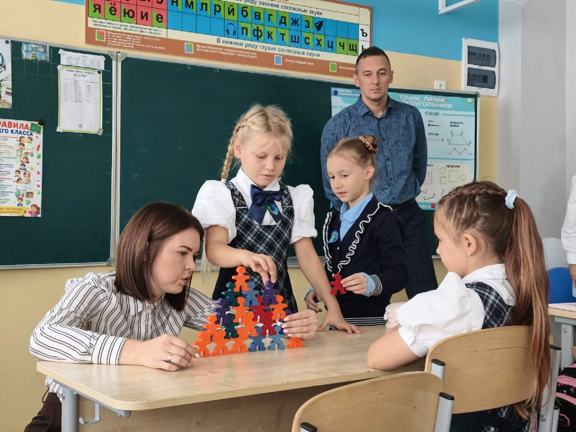 Урок с атомным дресс-кодом провели для школьников из новоусманской «Эврики»
