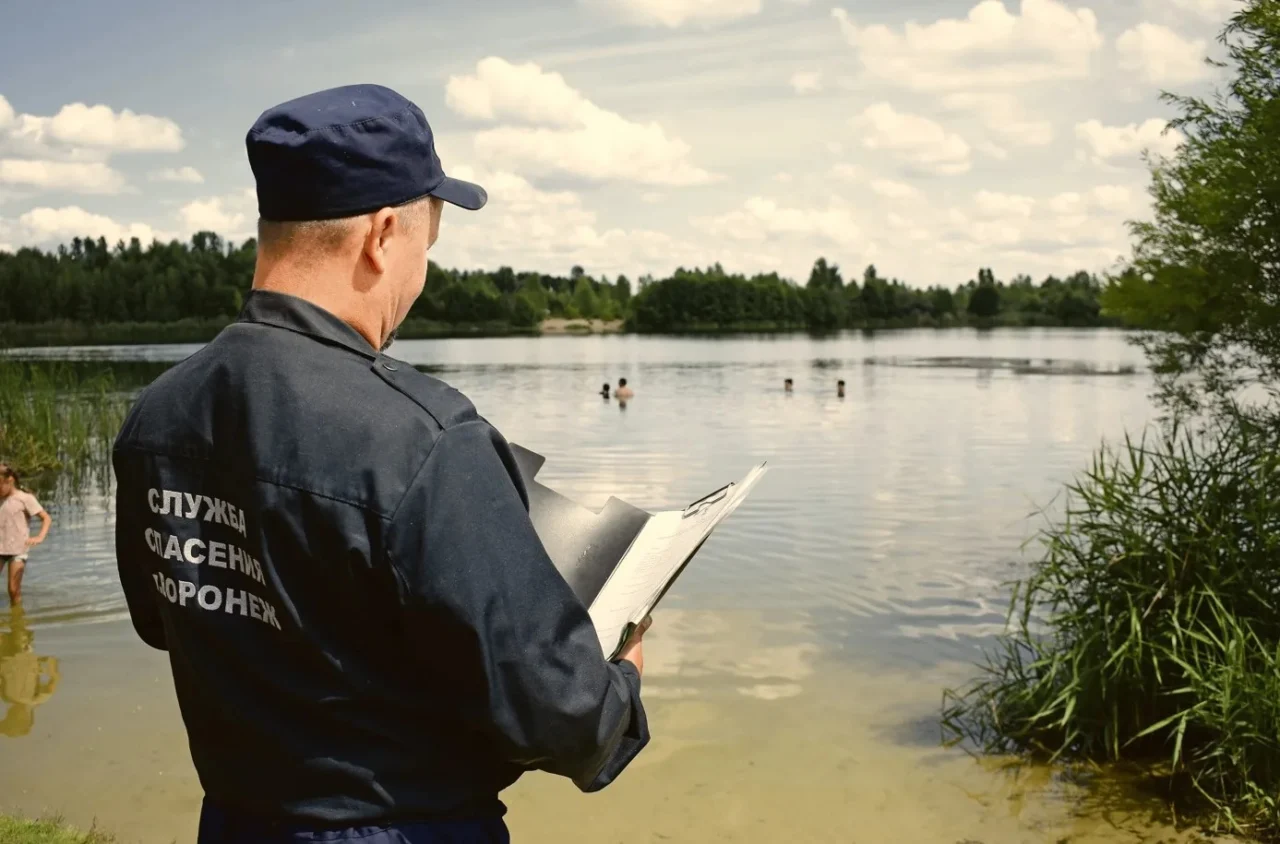 Тело молодого парня достали из Воронежского водохранилища