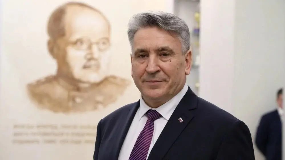 Губернатор Александр Гусев поздравил ректора ВГМУ им. Н.Н. Бурденко Ивана Мошурова с 60-летием