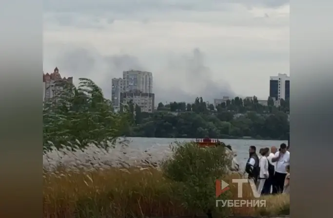 Клубы чёрного дыма заметили на левом берегу Воронежа