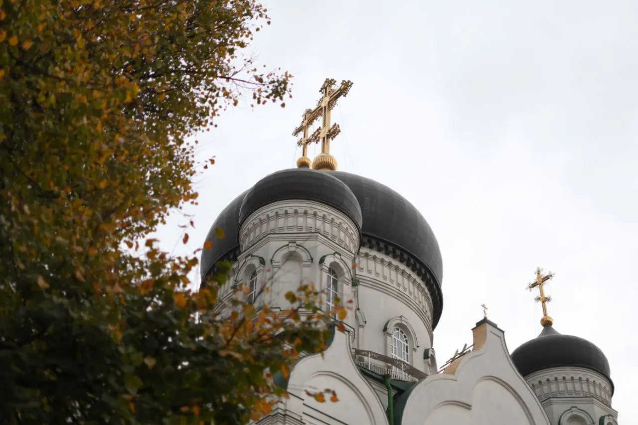 Рождество Пресвятой Богородицы в 2026 году: какого числа, о чём молятся и что нельзя делать