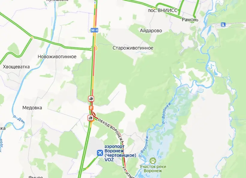 Воронежцы застряли в 15-километровой пробке на выезде из города
