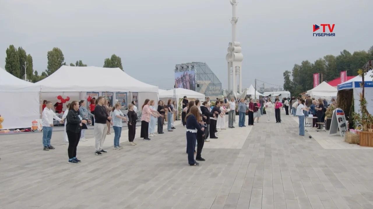 Сотни воронежцев бесплатно проверили здоровье и поучаствовали в спецгимнастике на фестивале «Город-сад»