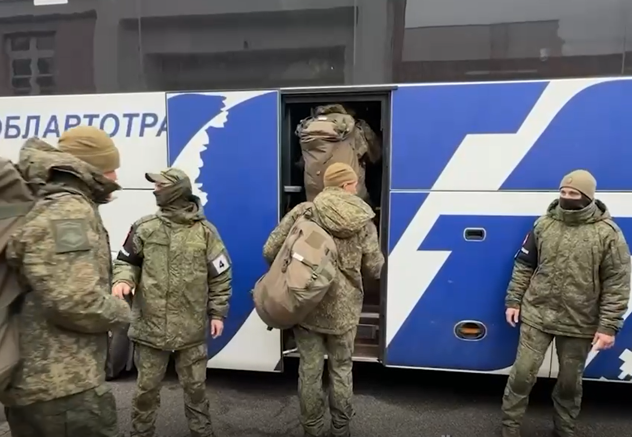 Трёх воронежцев освободили из украинского плена