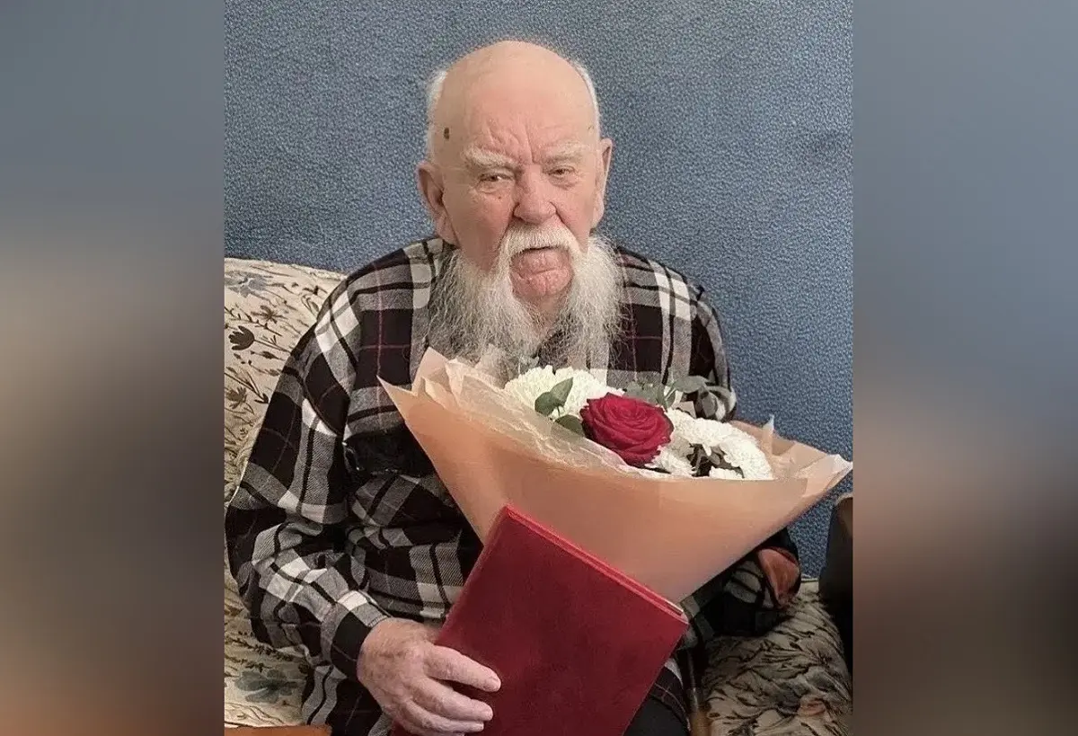 В Воронеже поздравили со столетием бывшего декана экономического факультета лестеха