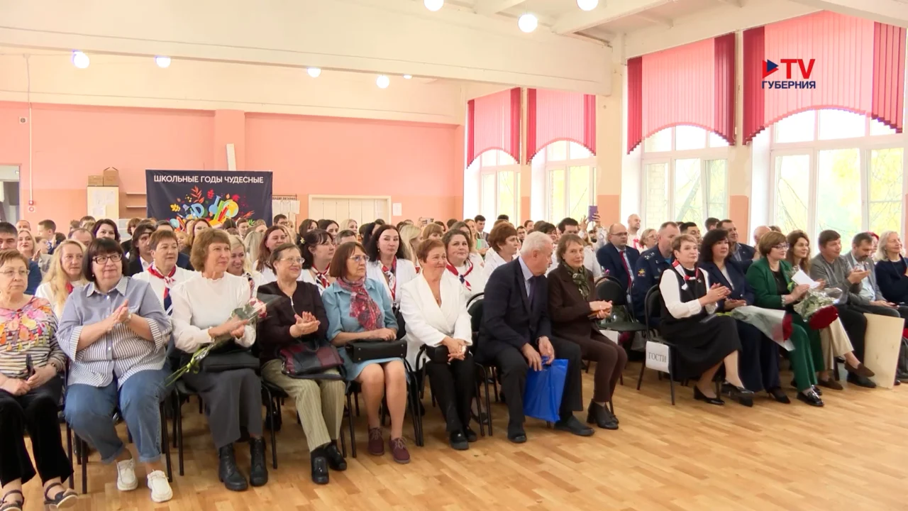 90 лет на переменах: школа №8 Воронежа пережила войну, восстановление и выпускает 15 медалистов в год
